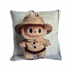 Cojin de labubu explorador 23 cm x 23 cm personalisables